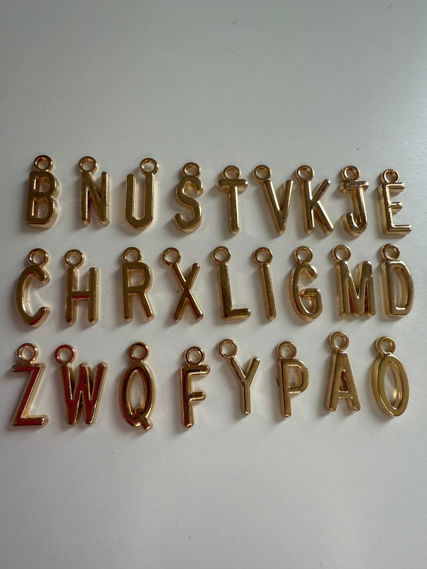 Buchstaben Anhänger