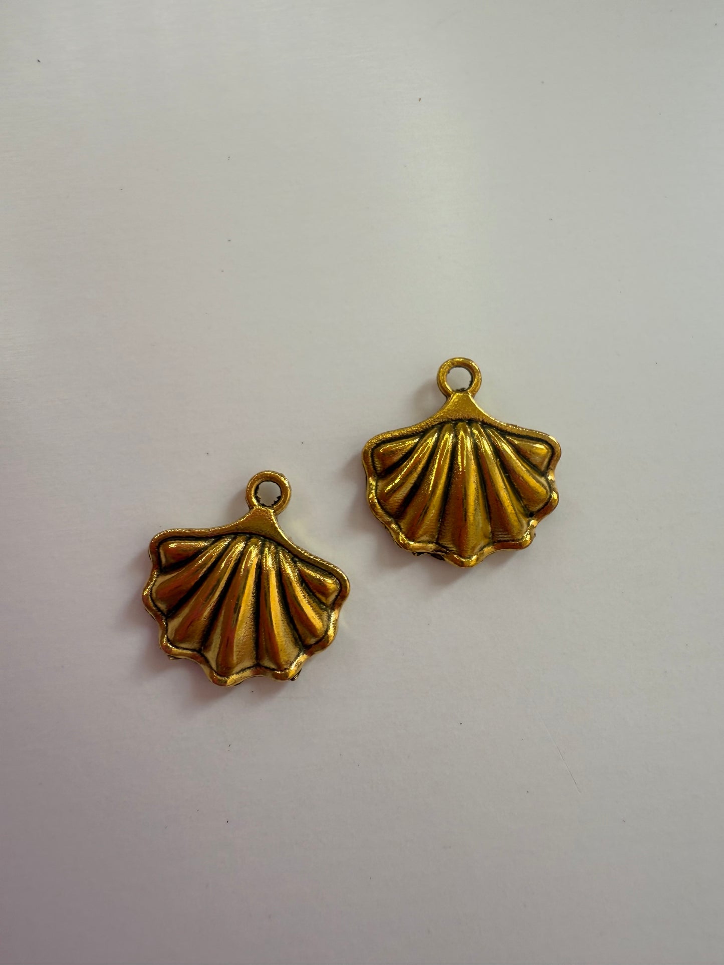 Muschel Anhänger Gold