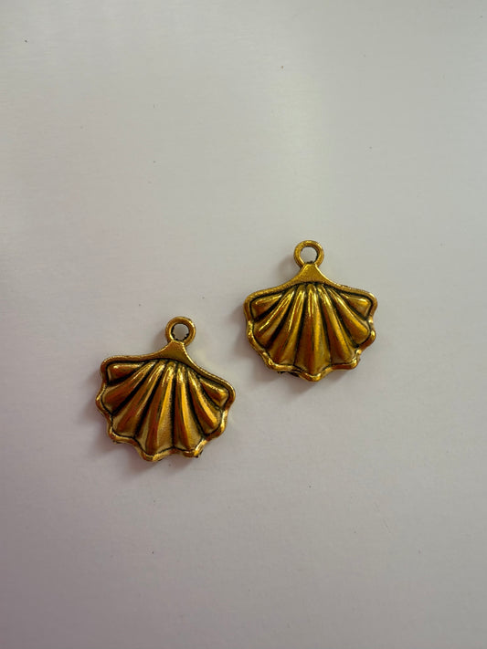Muschel Anhänger Gold
